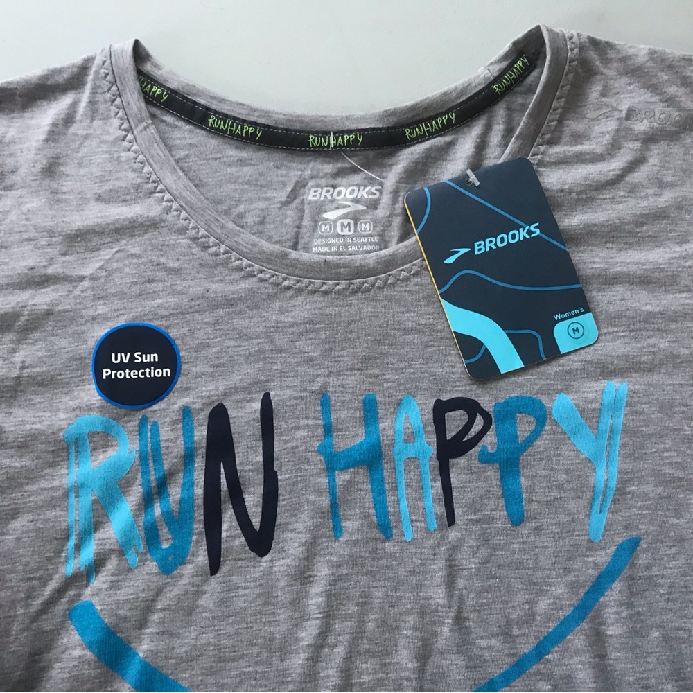 Brooks running shirt. Size M - Picture 3 of 5